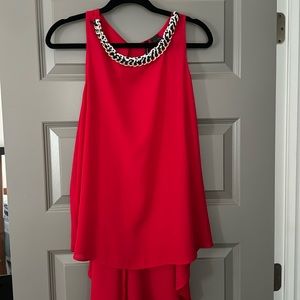 Red Sleeveless Top, L